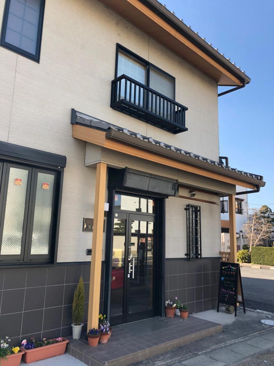 Hotel Eins Iga Exterior foto
